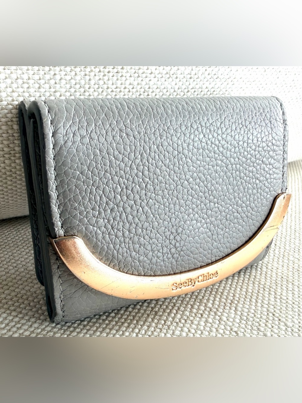 SEE BY CHLOÉ Gray Pebbled Leather Compact Trifold Wallet Gold Hardware - Picture 2 of 10